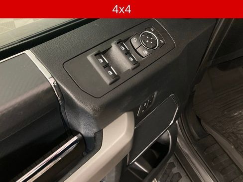 Used 2020 Ford F150 Lariat image 13