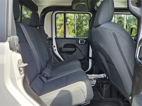 New 2024 Jeep Gladiator Sport image 14
