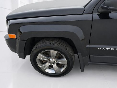 Used 2015 Jeep Patriot High Altitude AWD/4WD image 19