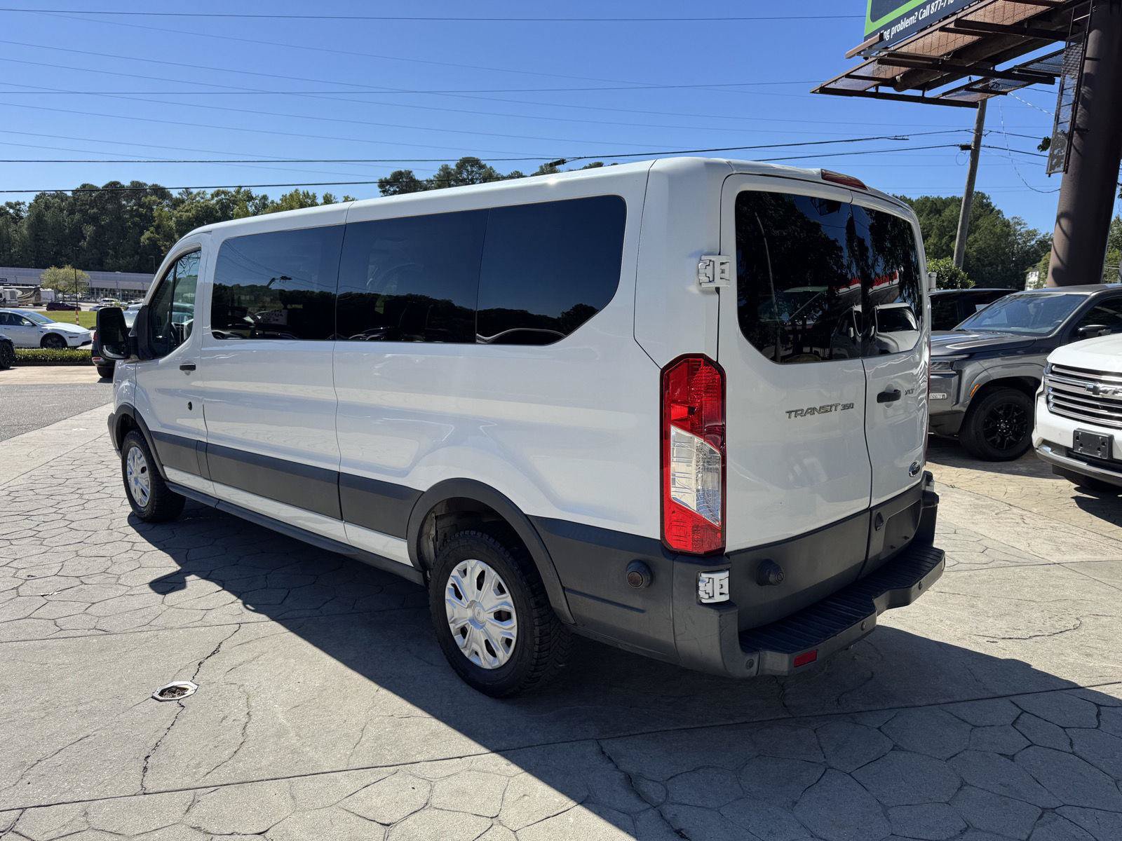 Used 2017 Ford Transit 350 XLT RWD image 7