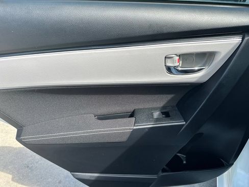 Used 2019 Toyota Corolla LE FWD image 21