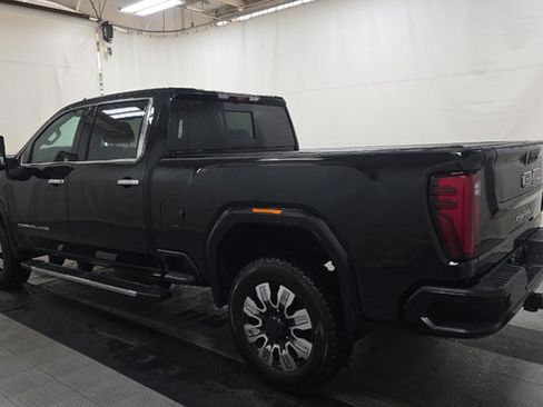 Used 2024 GMC Sierra 2500 Denali w/ Technology Package AWD/4WD image 5