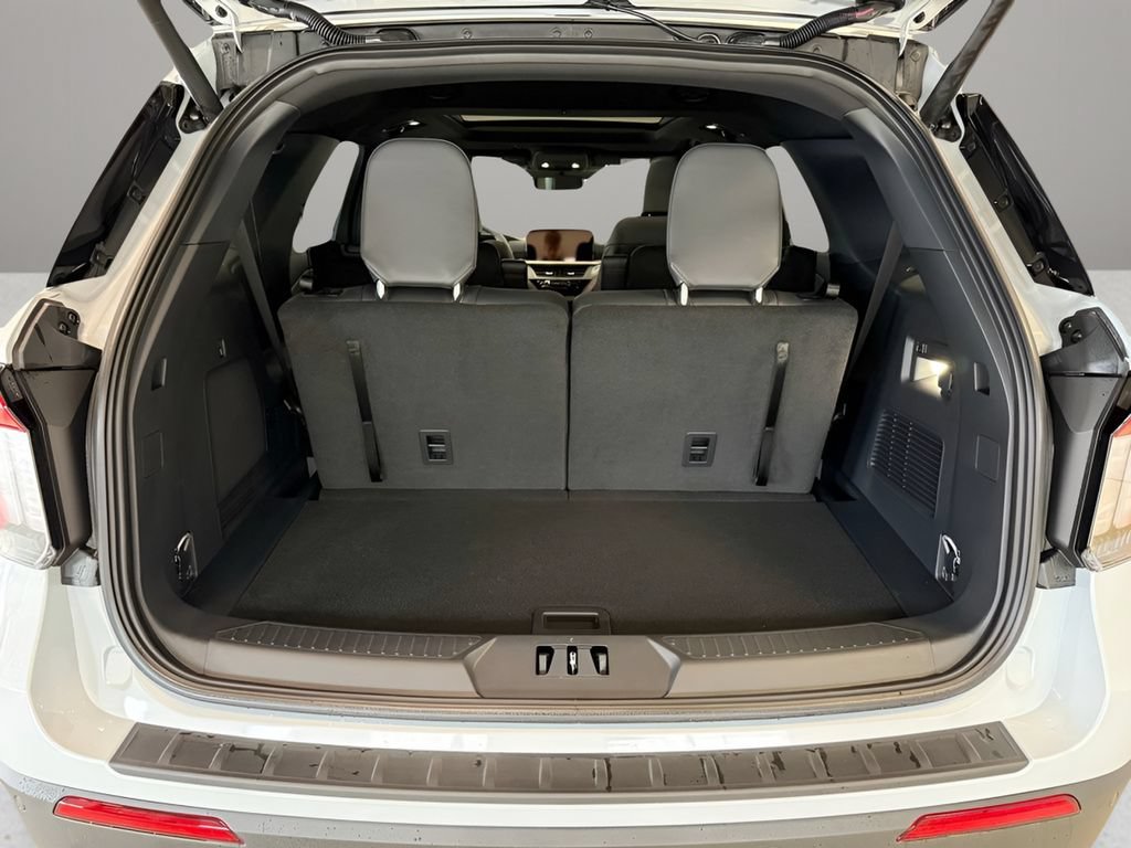 New 2026 Ford Explorer ST-Line w/ ST-Line Street Pack AWD/4WD image 10