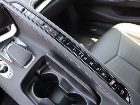 Used 2022 Chevrolet Corvette Stingray Premium Conv w/ Z51 Performance Package RWD image 19