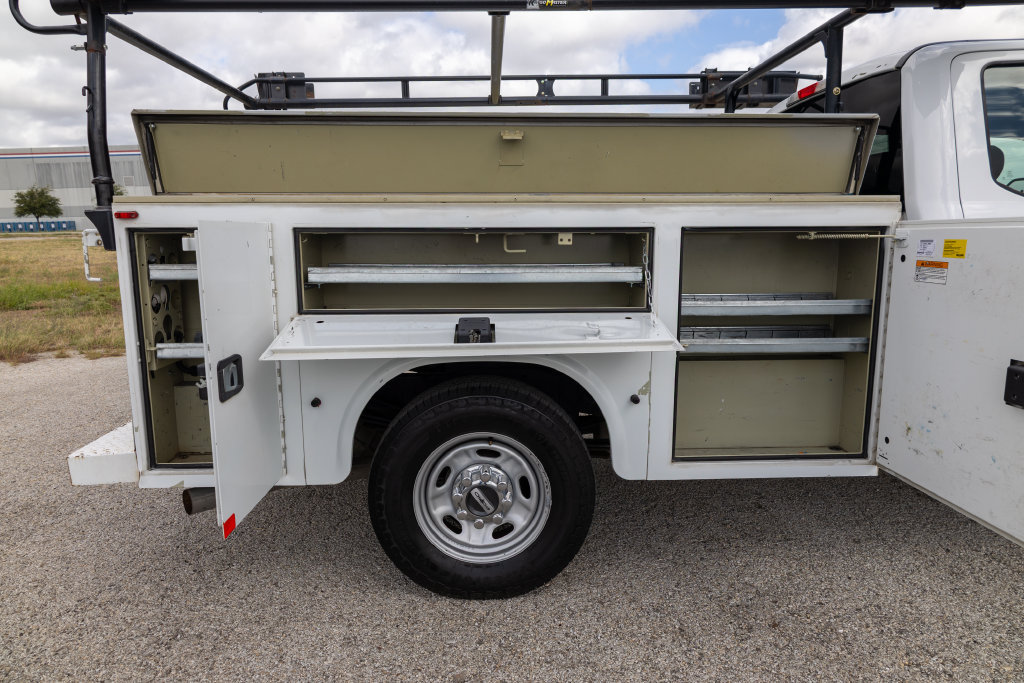 Used 2017 Ford F250 XL w/ Power Equipment Group RWD image 22