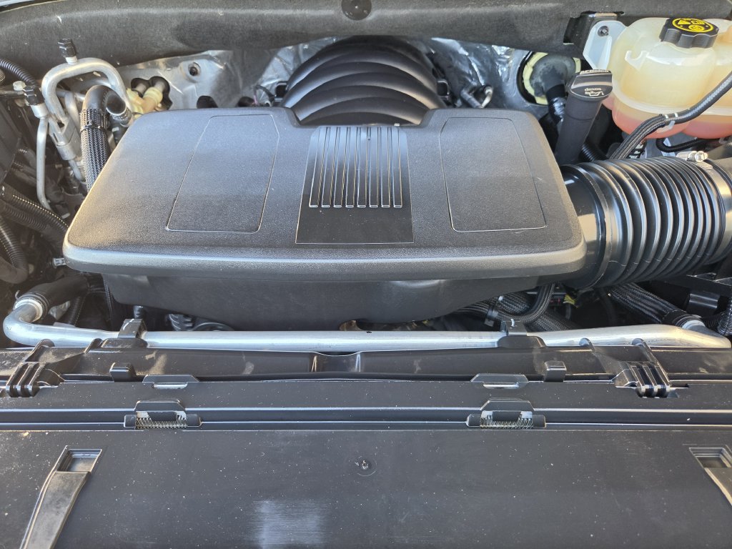 Used 2023 Chevrolet Suburban Premier w/ Premium Package RWD image 27