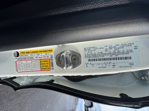 New 2026 Lincoln Corsair Premiere image 33