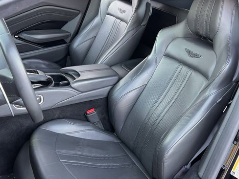 Used 2020 Aston Martin V8 Vantage Coupe image 17