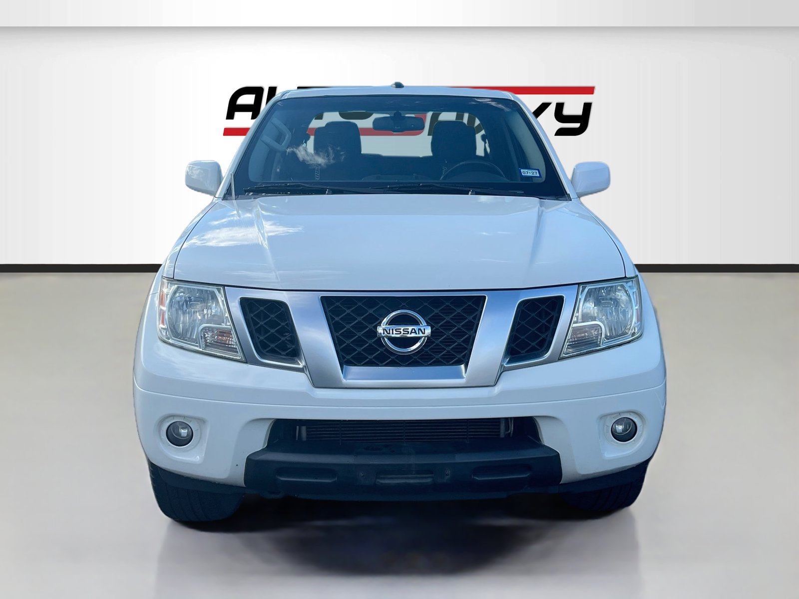 Used 2019 Nissan Frontier PRO-4X AWD/4WD image 2