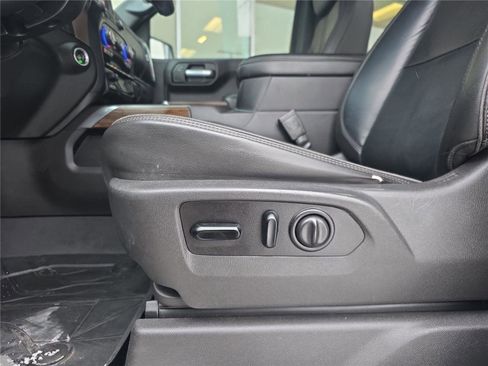 Used 2020 Chevrolet Silverado 1500 High Country w/ Technology Package AWD/4WD image 14