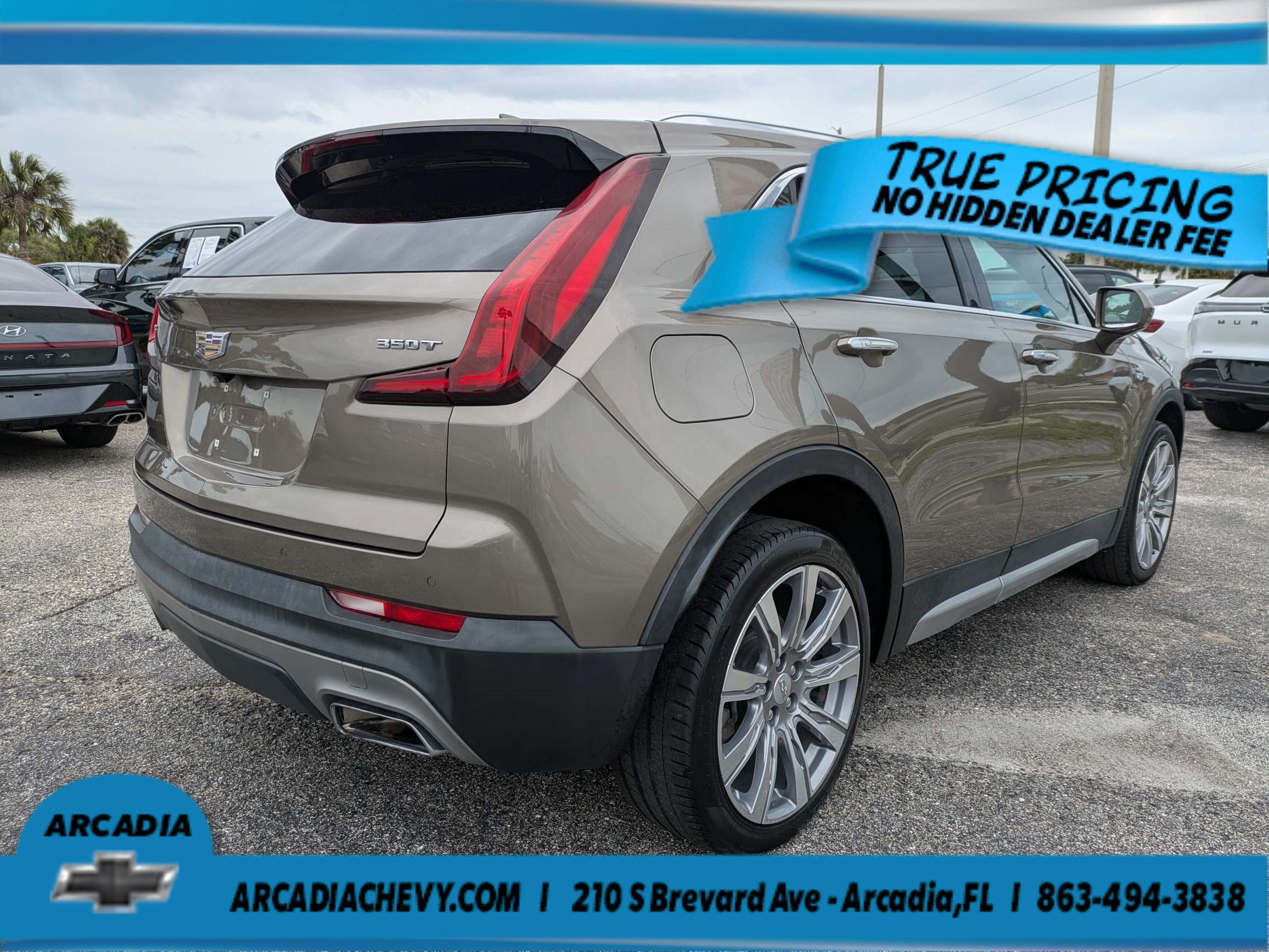 Used 2020 Cadillac XT4 Premium Luxury w/ Driver Assist Package FWD image 4