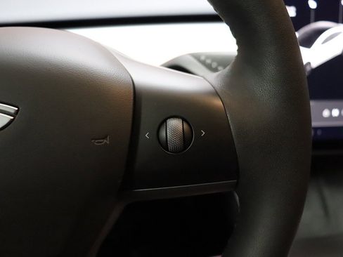 Used 2023 Tesla Model 3 Standard Range image 47