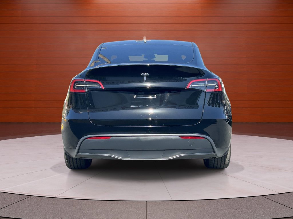 Used 2023 Tesla Model Y 2WD image 3