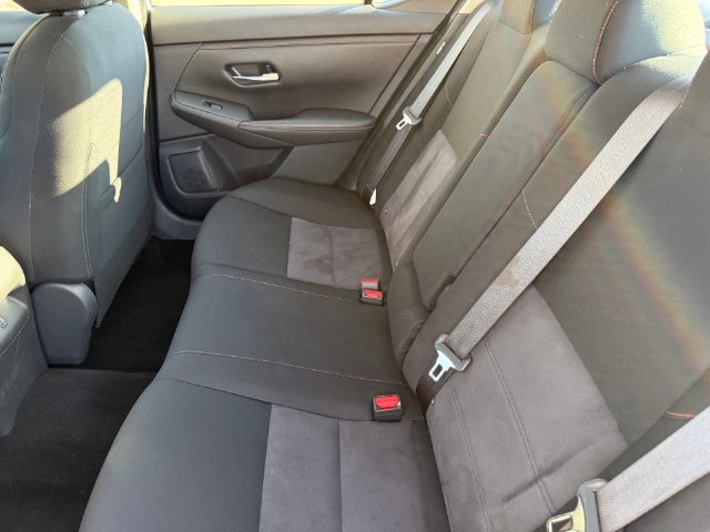 Used 2025 Nissan Sentra SR FWD image 31