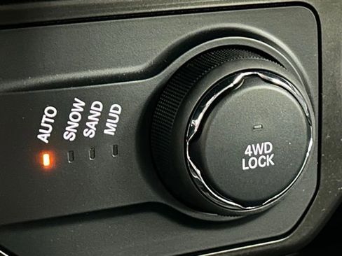 Used 2022 Jeep Renegade Altitude w/ Convenience Group image 9