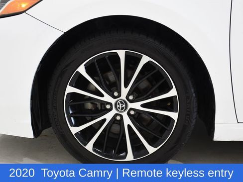 Used 2020 Toyota Camry SE w/ Carpet Mat Package FWD image 6