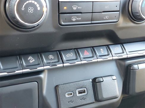 Used 2022 Chevrolet Silverado 1500 Custom Trail Boss w/ Safety Confidence Package image 26