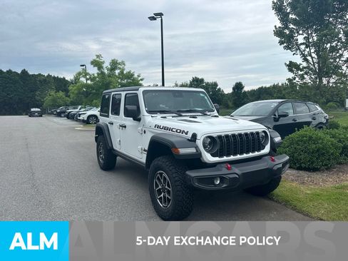 Used 2025 Jeep Wrangler Unlimited Rubicon AWD/4WD image 4