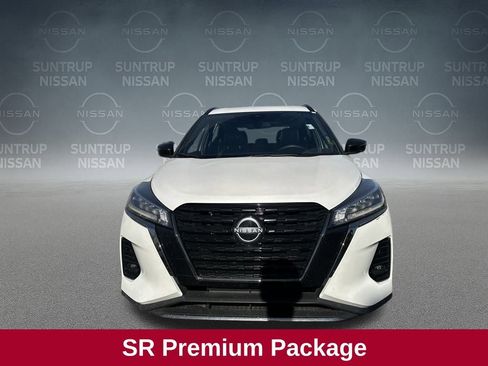 Used 2024 Nissan Kicks SR w/ SR Premium Package image 9