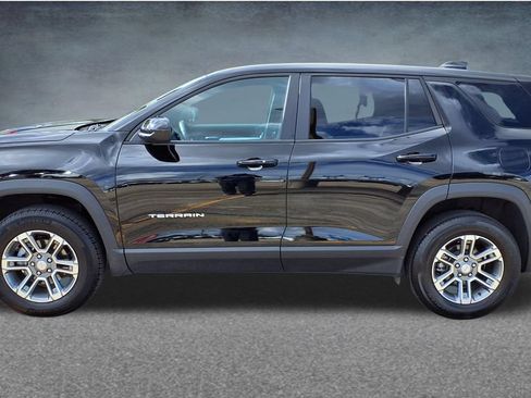 Used 2026 GMC Terrain Elevation w/ LPO, Floor Liner Package FWD image 4