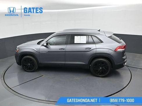 Used 2022 Volkswagen Atlas Cross Sport SE w/ Black Wheel Package AWD/4WD image 49