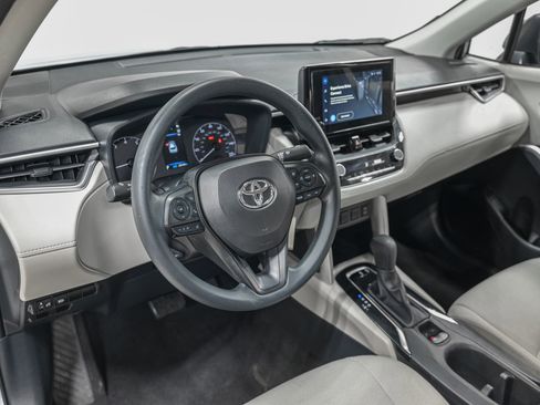 Used 2024 Toyota Corolla Cross L image 14