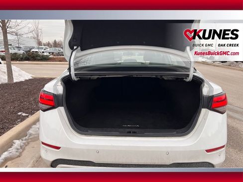 Used 2024 Nissan Sentra SV image 4