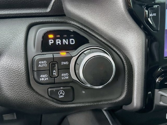 Used 2025 RAM 1500 Big Horn AWD/4WD image 17