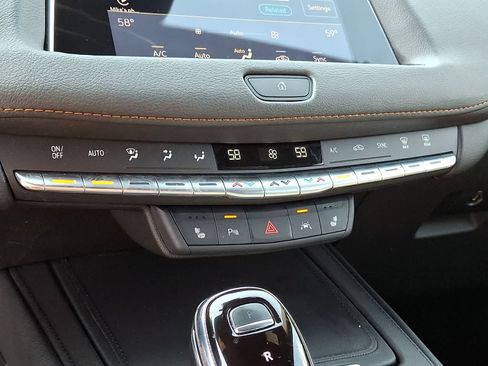 Used 2023 Cadillac XT4 Sport w/ Cold Weather Package FWD image 18