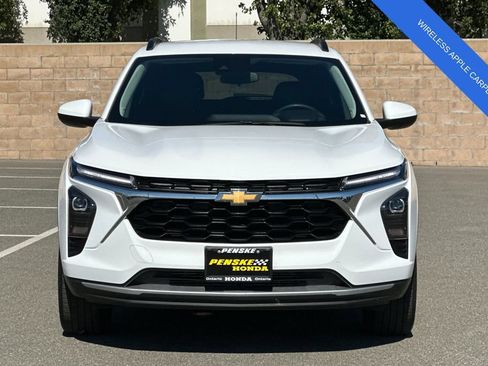 Used 2025 Chevrolet Trax LT w/ Driver Confidence Package FWD image 9