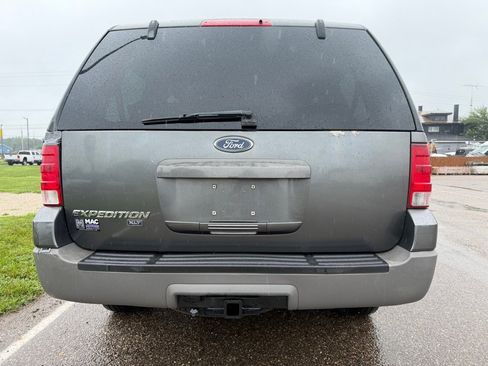 Used 2003 Ford Expedition XLT AWD/4WD image 16