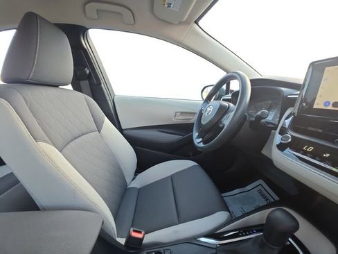Used 2023 Toyota Corolla LE w/ LE Convenience Package image 15