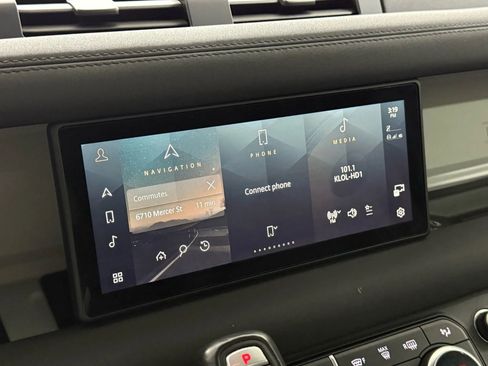 Used 2022 Land Rover Defender 110 S image 37