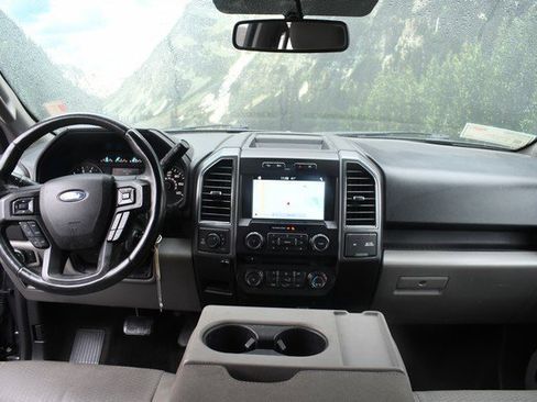 Used 2018 Ford F150 XLT w/ Equipment Group 302A Luxury AWD/4WD image 18