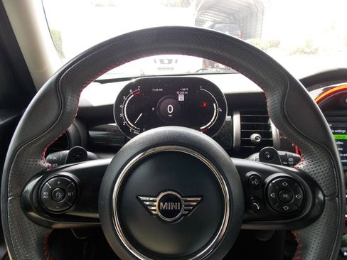 Used 2021 MINI Cooper S w/ Signature Upholstery Package FWD image 9