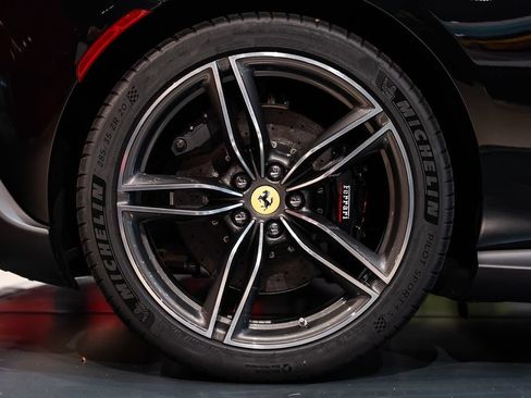 Used 2026 Ferrari Roma Spider RWD image 15