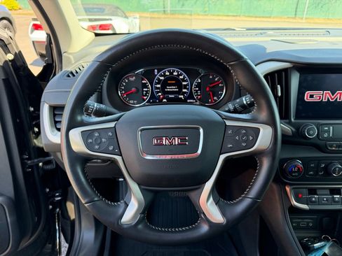 Used 2022 GMC Terrain Denali w/ Black Diamond Edition AWD/4WD image 21