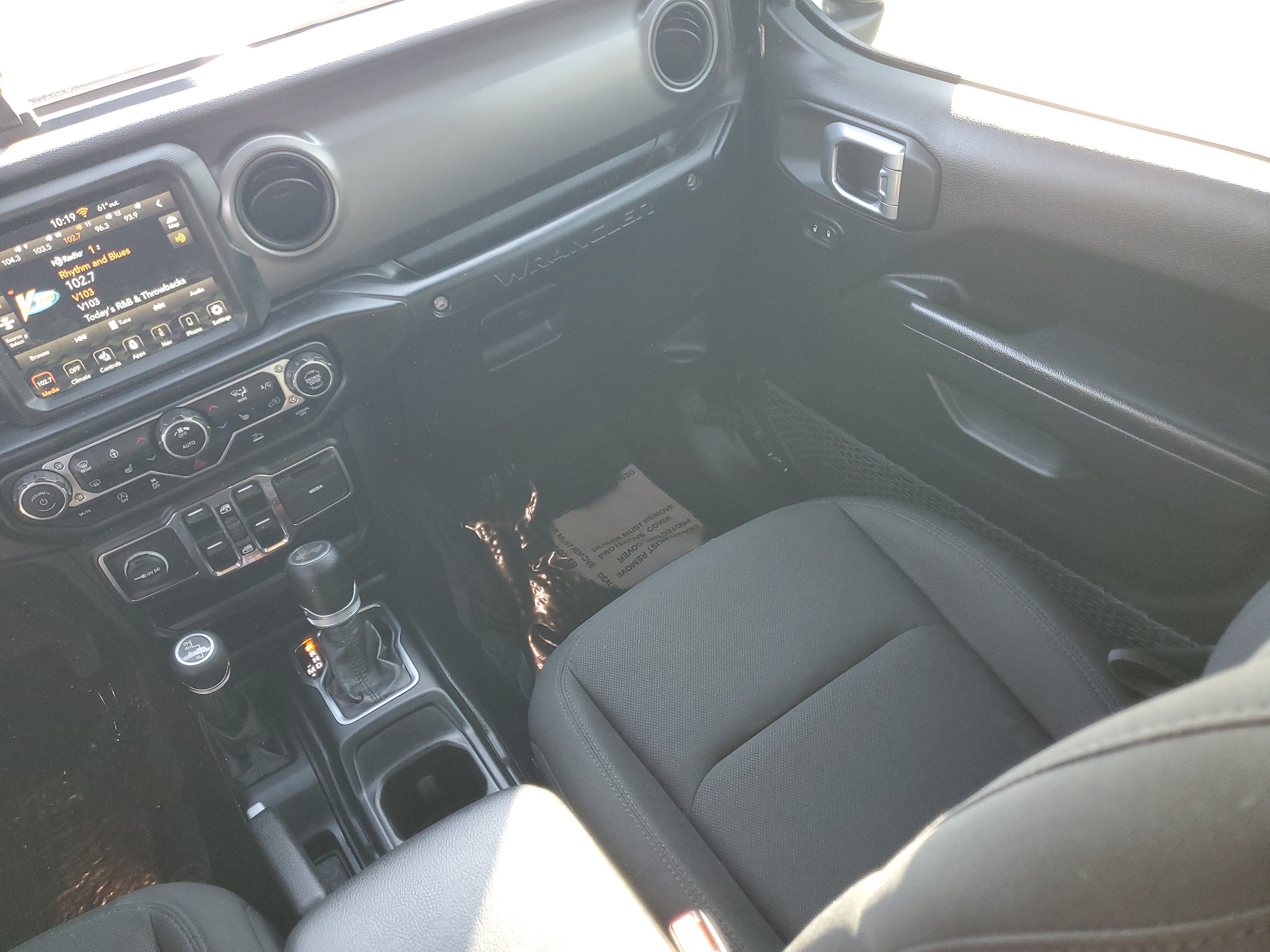 Used 2022 Jeep Wrangler Unlimited Sport w/ Sun And Sound Package AWD/4WD image 15