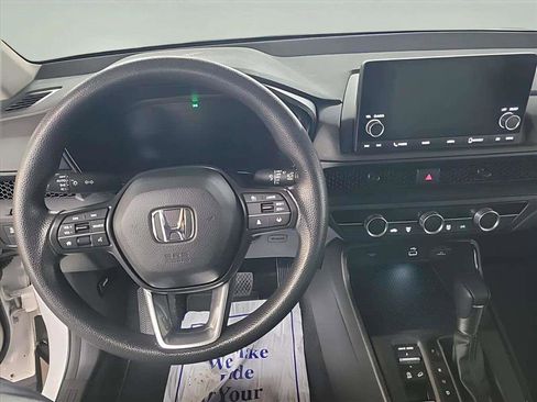 Used 2024 Honda CR-V LX image 10
