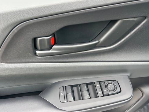 New 2026 Toyota Prius LE image 8