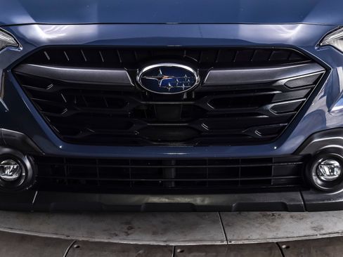 Used 2024 Subaru Outback Premium AWD/4WD image 9