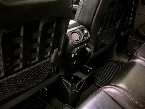 Used 2020 Jeep Gladiator Rubicon w/ Uconnect 4C Nav & Sound Group AWD/4WD image 11