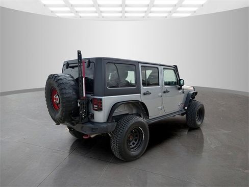 Used 2016 Jeep Wrangler Unlimited Rubicon image 10
