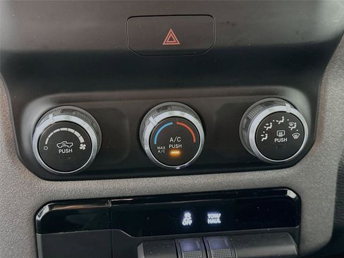Used 2022 RAM 1500 Tradesman AWD/4WD image 9
