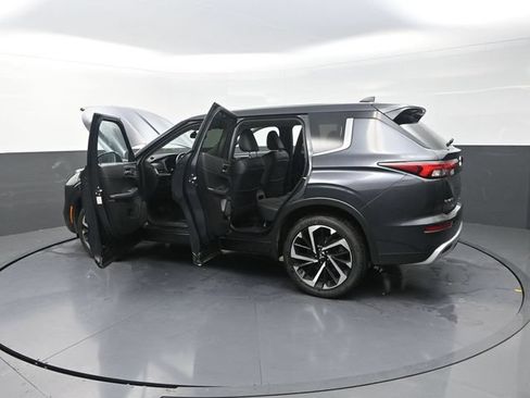 Used 2024 Mitsubishi Outlander SE Black Edition AWD/4WD image 42