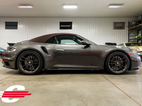 Used 2024 Porsche 911 Cabriolet AWD/4WD image 2