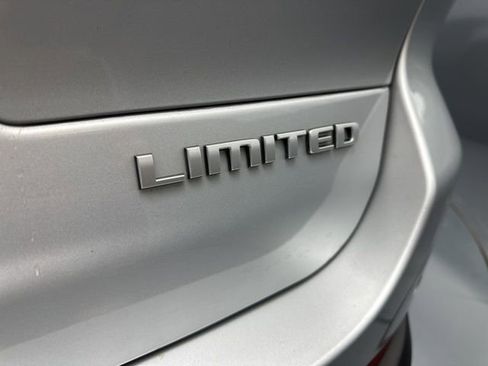 Certified 2024 Jeep Grand Cherokee L Limited w/ Luxury Tech Group II image 14