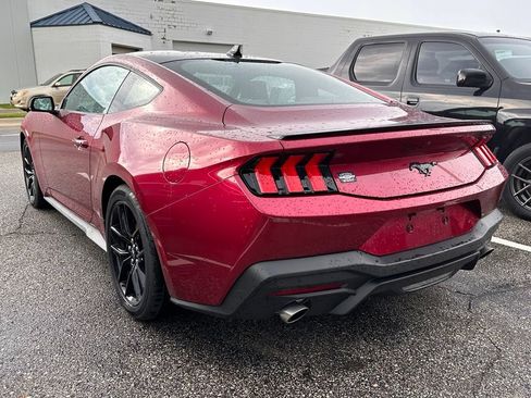 Used 2025 Ford Mustang Premium RWD image 5