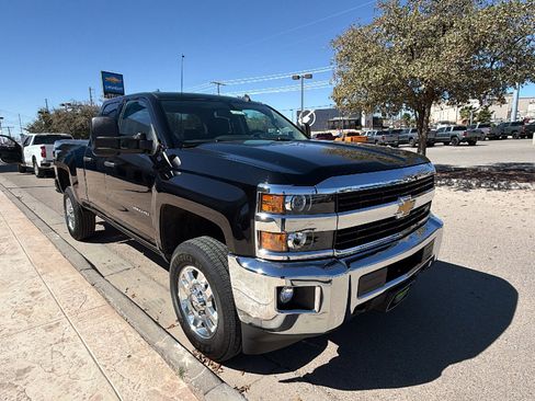 Used 2015 Chevrolet Silverado 2500 LT w/ LT Convenience Package image 7