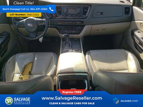 Used 2015 Kia Sedona EX image 11